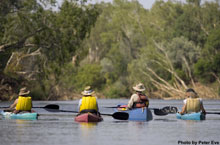 Canoe-kayak, Katherine Gorge, Territoire du Nord Canoe-kayak, Katherine Gorge, Territoire du Nord