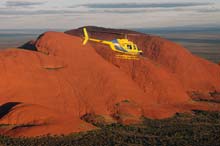 Survol en hlicoptre, Ayers Rock, Territoire du Nord, Australie