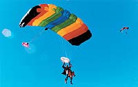 Saut en parachute, Cairns, Queensland, Australie Saut en parachute, Cairns, Queensland, Australie